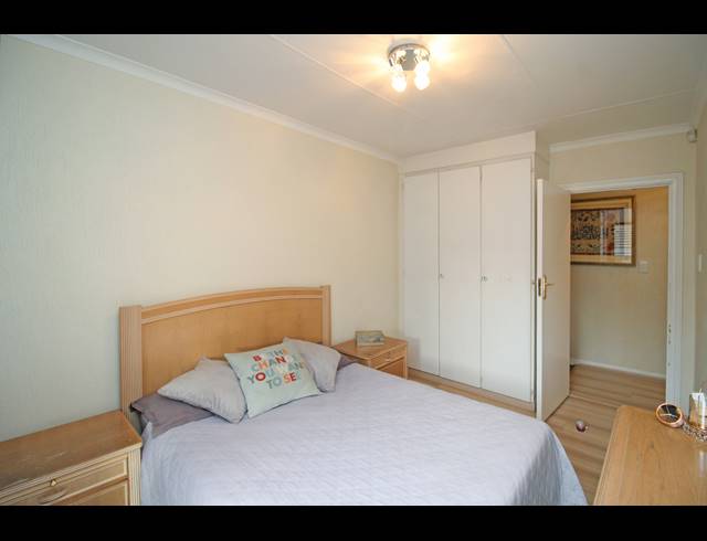 3 BEDROOM TOWNHOUSE FOR SALE IN BEDFORD GARDENS